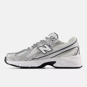 Scarpa New Balance 740