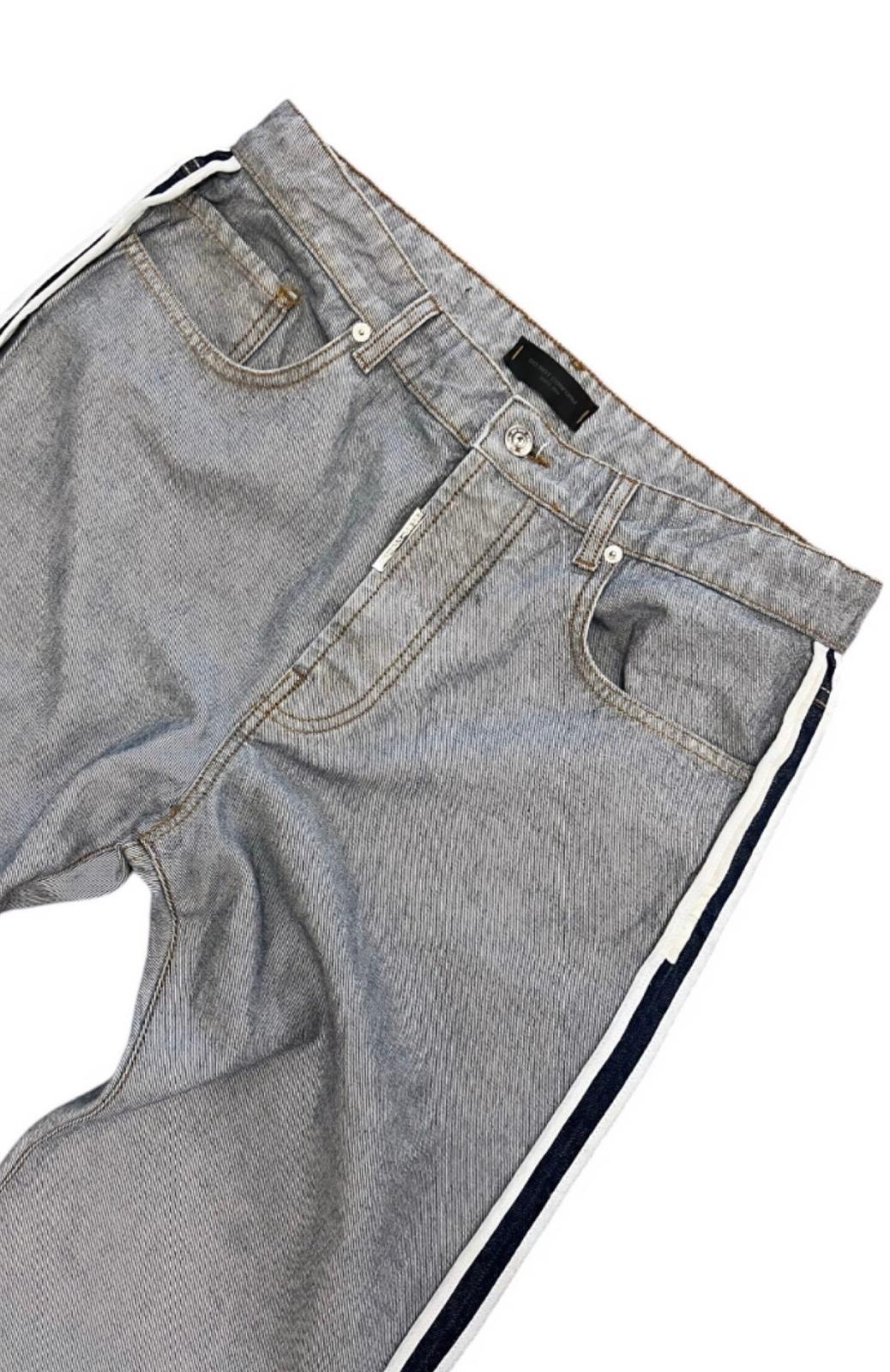 Jeans Do Not Conform