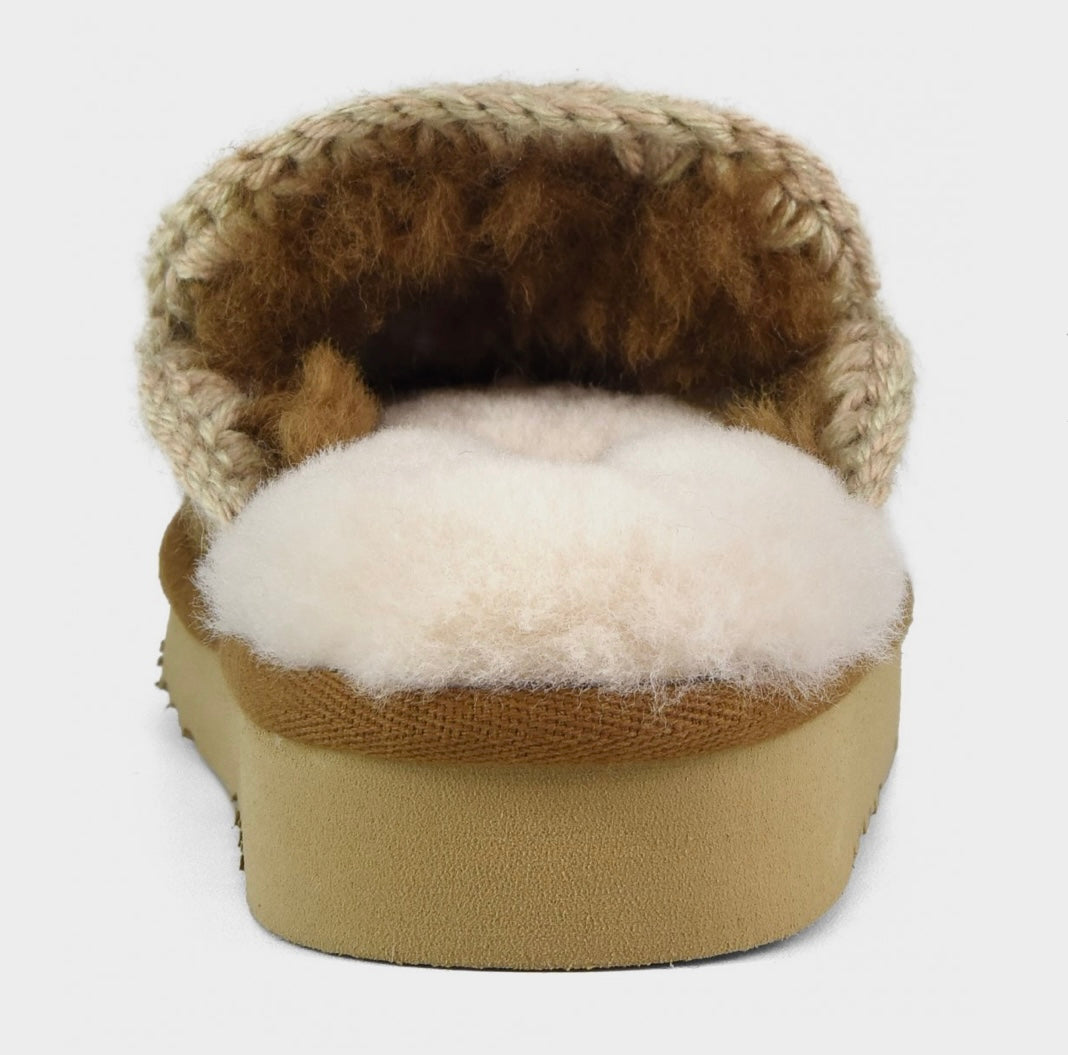MOU Eskimo slipper