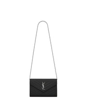 BORSA POCHETTE CON CATENA CASSANDRE CLASSICA IN PELLE GRAIN DE POUDRE YVES SAINT LAURENT