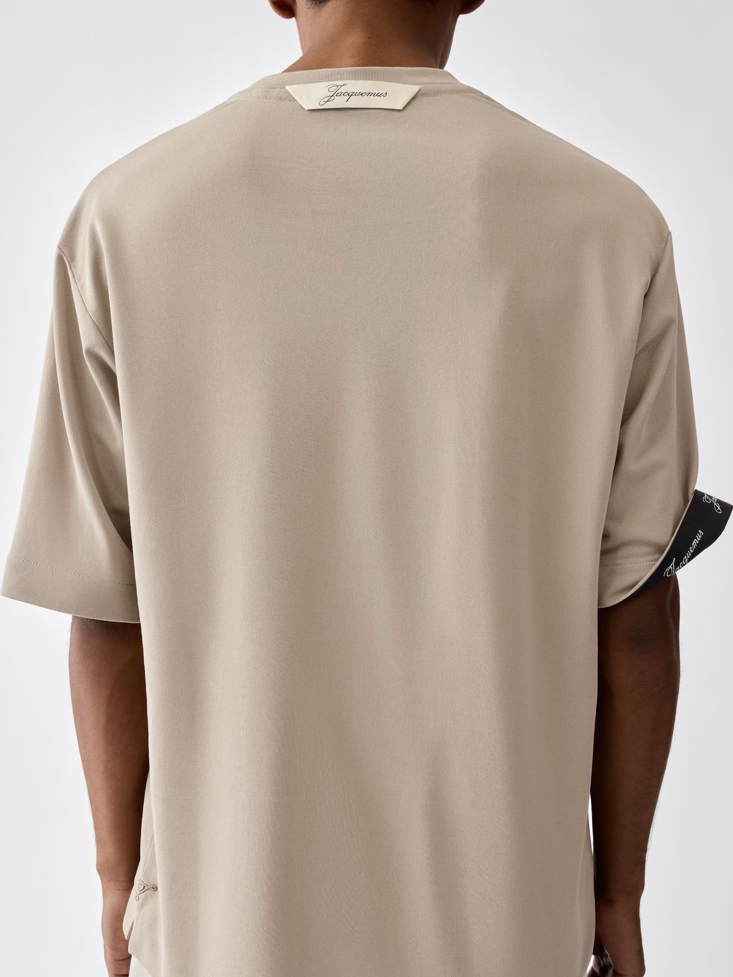 T-SHIRT ROUND CARRE JACQUEMUS
