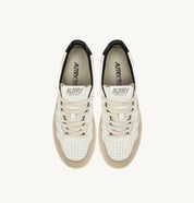 SCARPA MEDALIST LOW IN SUEDE E PELLE BIANCA E NERA CON LETTERING AUTRY