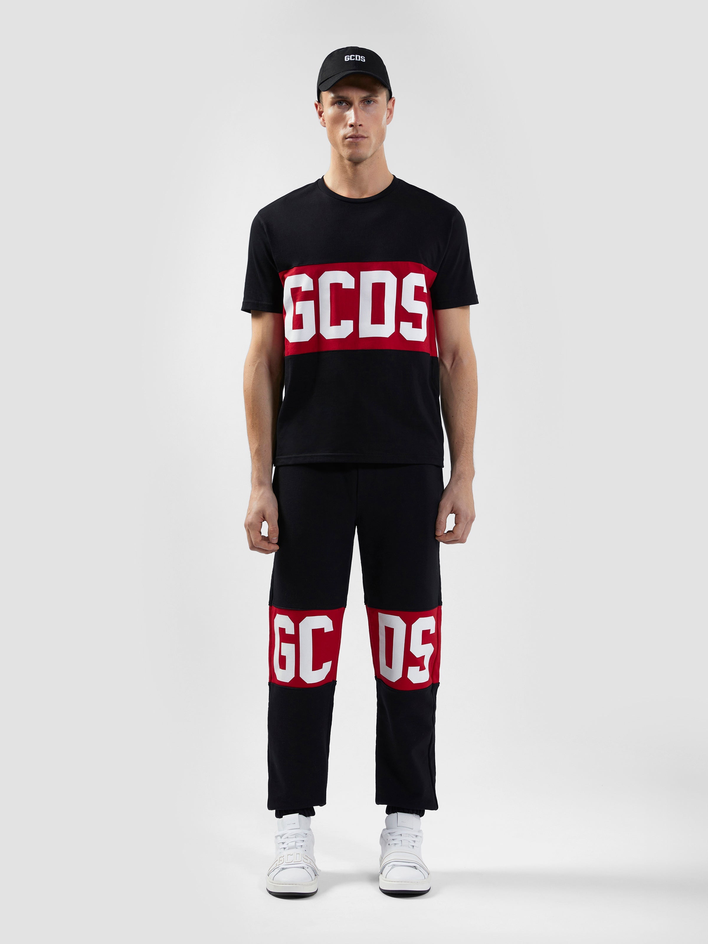 T-SHIRT REGULAR CON BAND LOGO GCDS